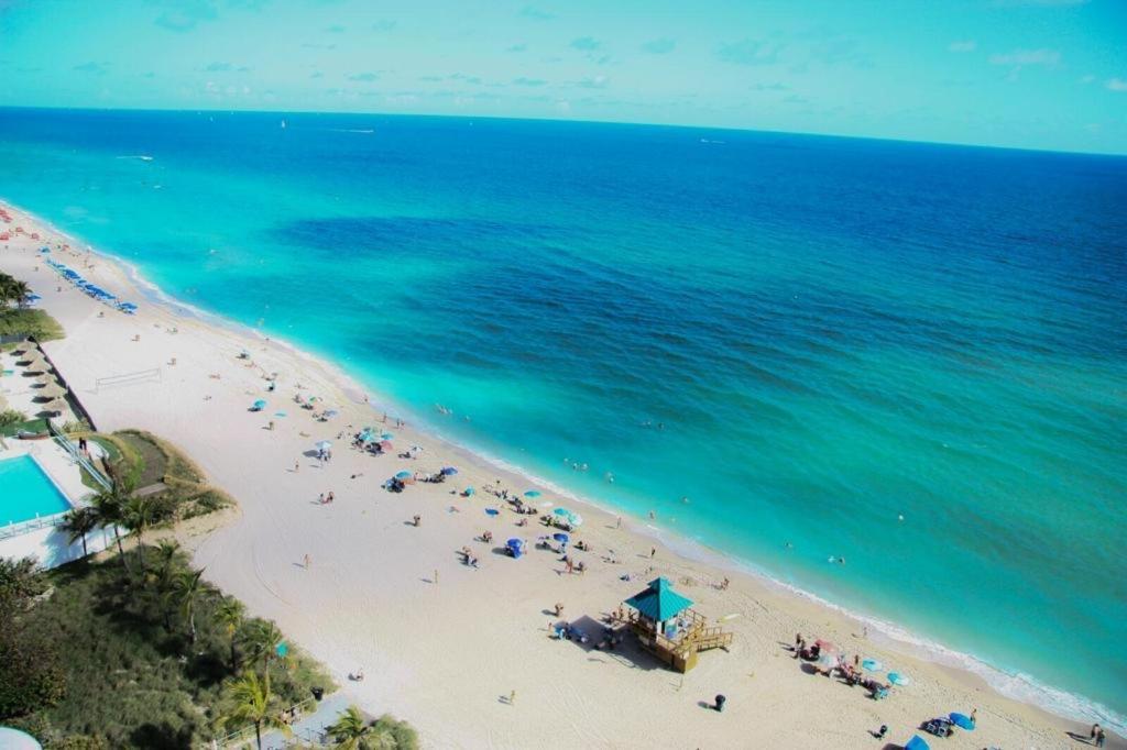 Ocean Lägenhet Sunny Isles Beach Exteriör bild